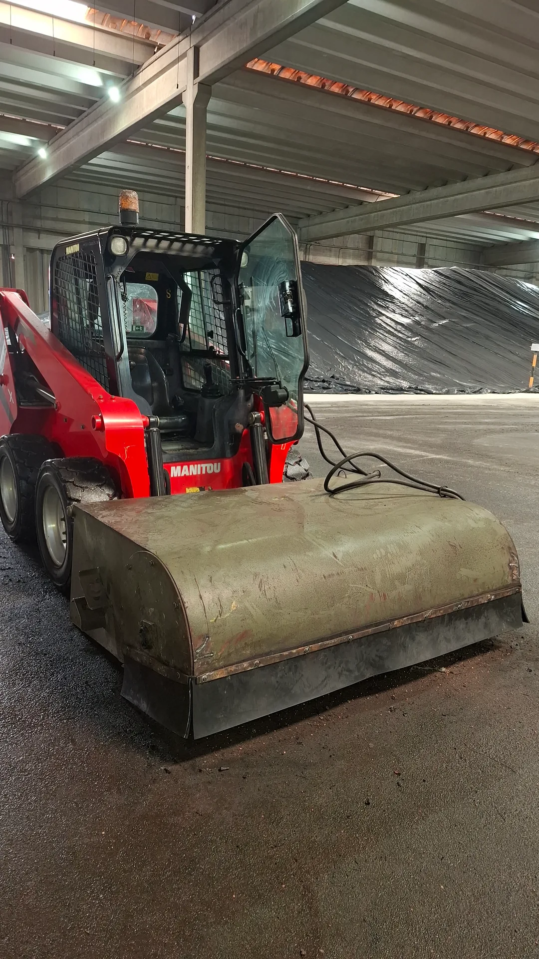 Manitou 1650R, minicarregadeira da GABE